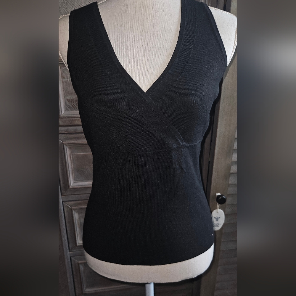 LOFT Black V-Neck Tank Top